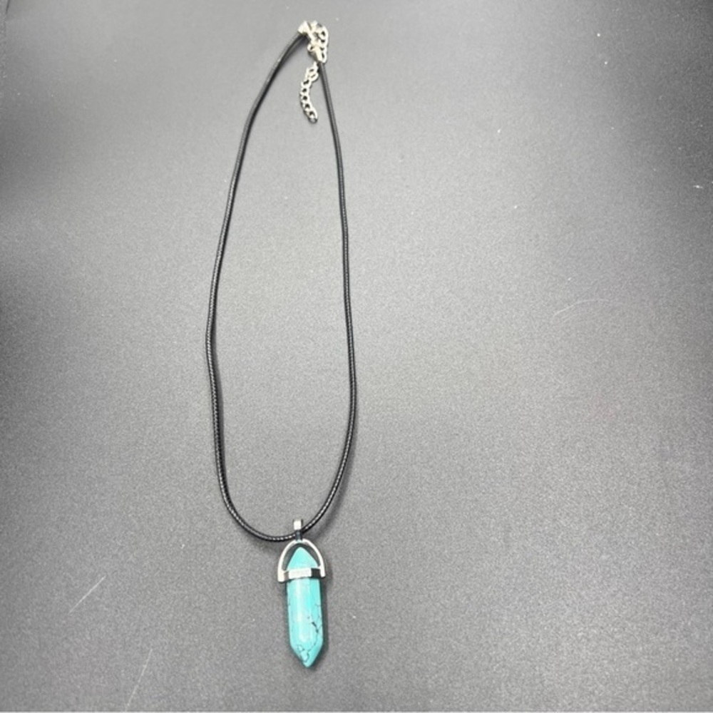 Turquoise crystal healing necklace - Picture 5 of 8